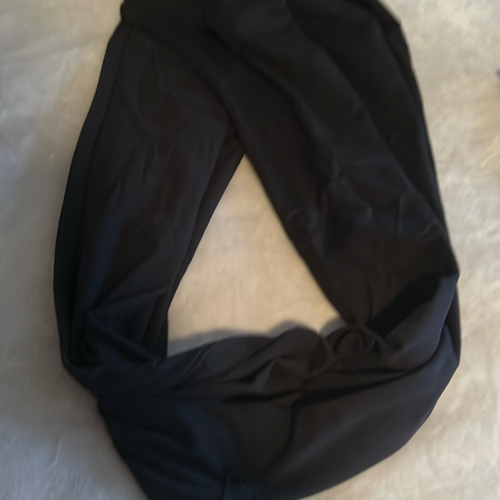 luluemon infinity scarf